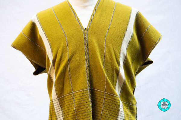 0014 เสื้อสีเขียวลายขาวดำ